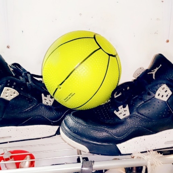 Jordan 4 - Picture 2 of 4